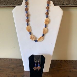 Necklace & earring set